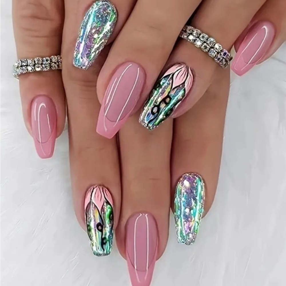 Tulip Fake Press On Nails NWT